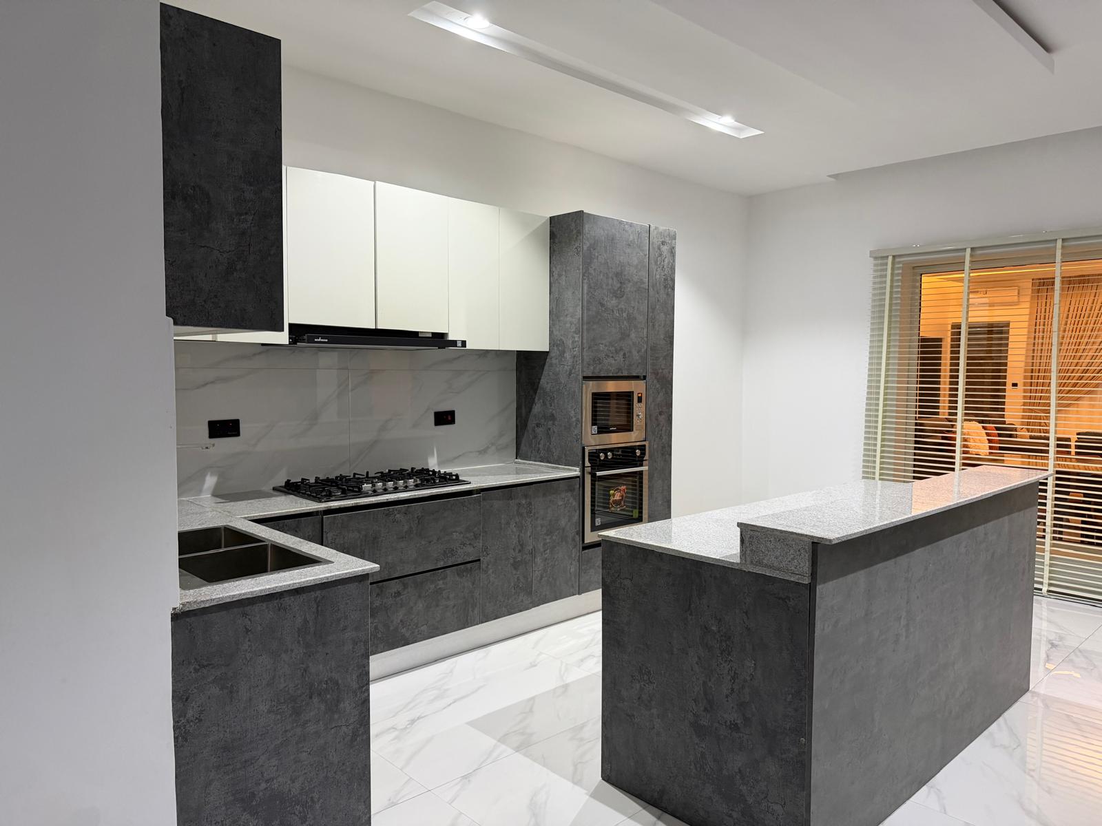The kitchen, by daylight